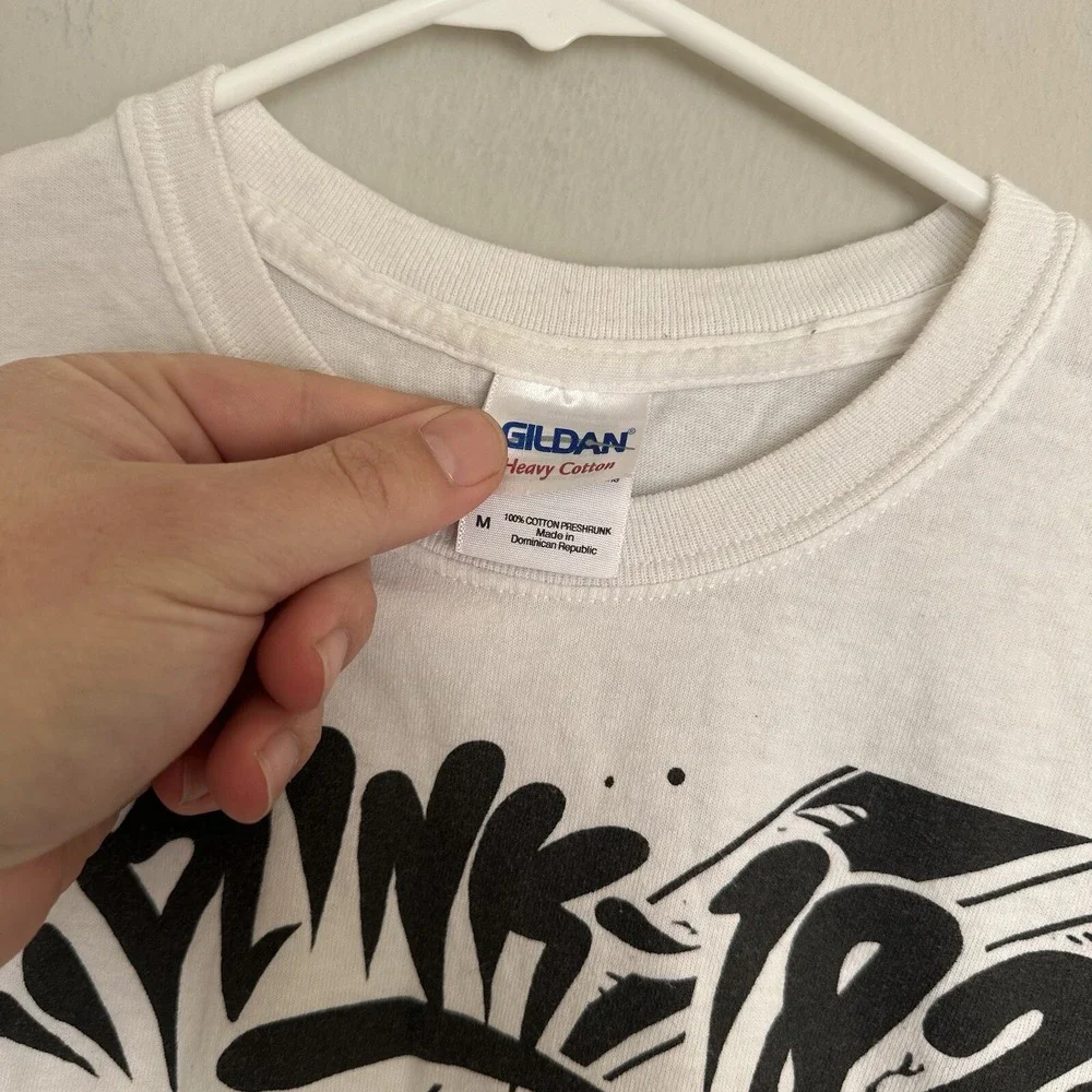 Rare Blink 182- 10th Anniversary Tour 2013 Bunny Rabbit Running White Med Shirt